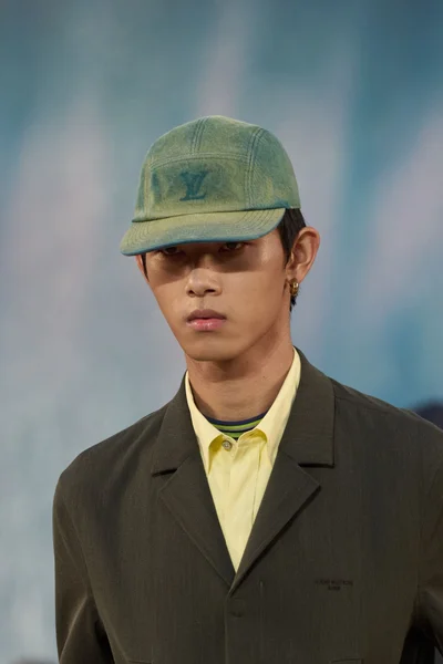 Look 92
